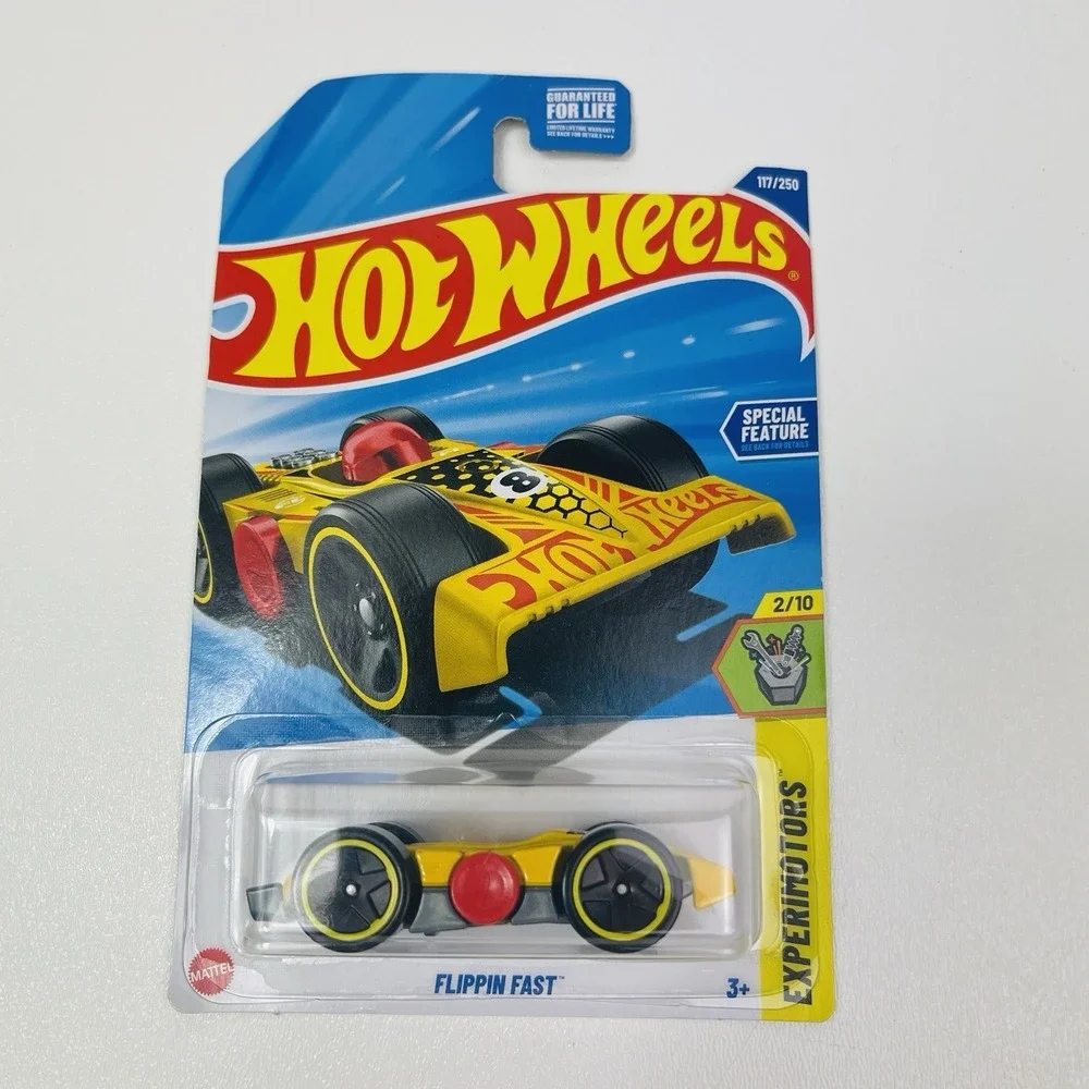 Hot Wheels 2025 Case Flipping Fast Two Sides Race car Experimotors 117/250